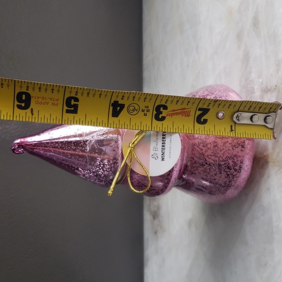 Pink Christmas tree shaped Winter Berry sented candle by Blissliving - Picture 4 of 5